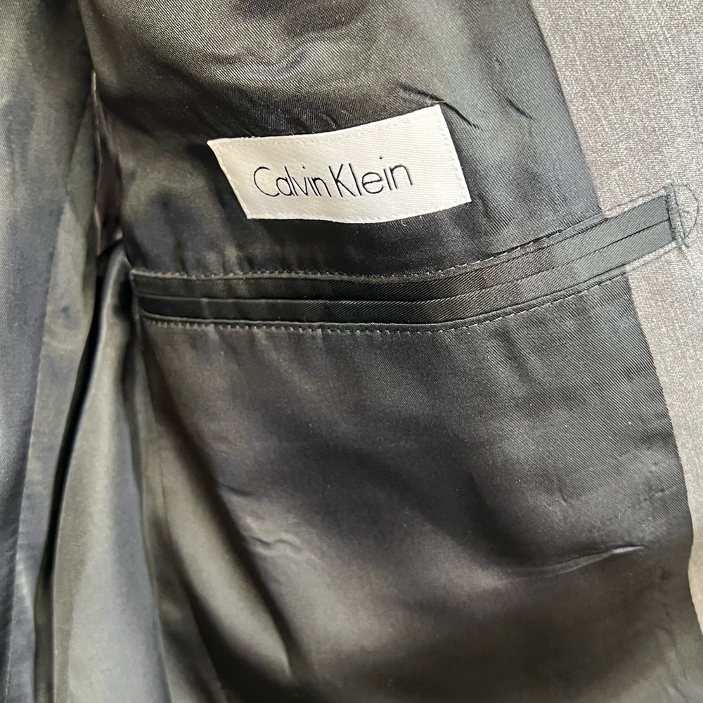 Calvin Klein Men's Charcoal Gray Two-Button Blazer - Picture 3 of 5